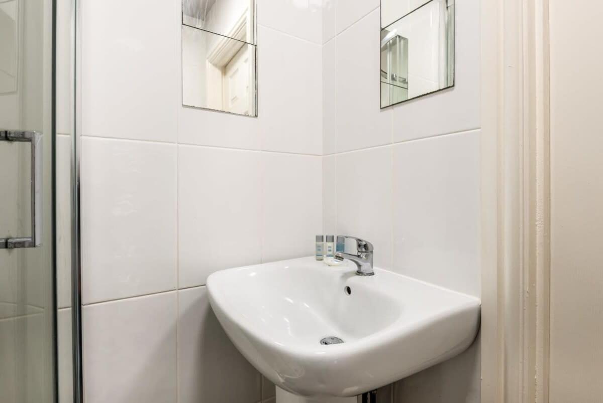 Modern & Bright Budget Studio In Central Doncaster Apartment Exterior photo