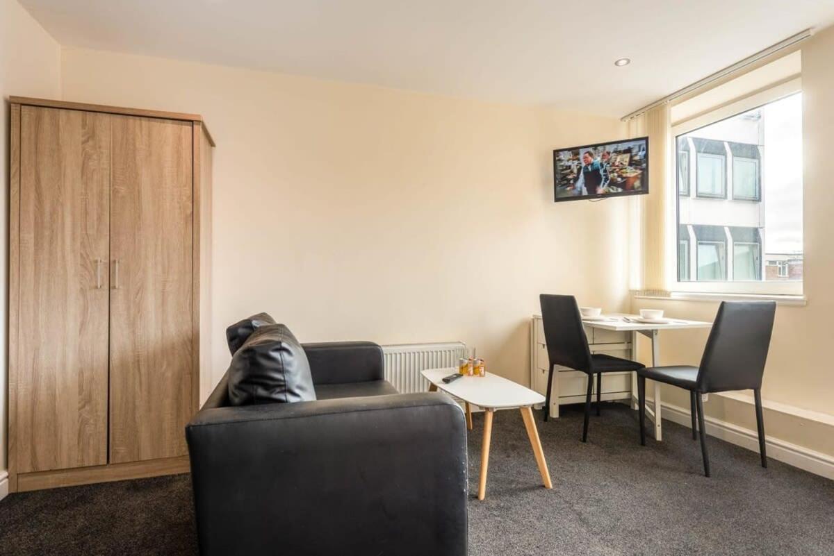Modern & Bright Budget Studio In Central Doncaster Apartment Exterior photo